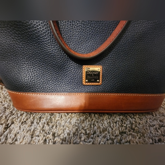 Dooney & Bourke - Picture 5 of 8